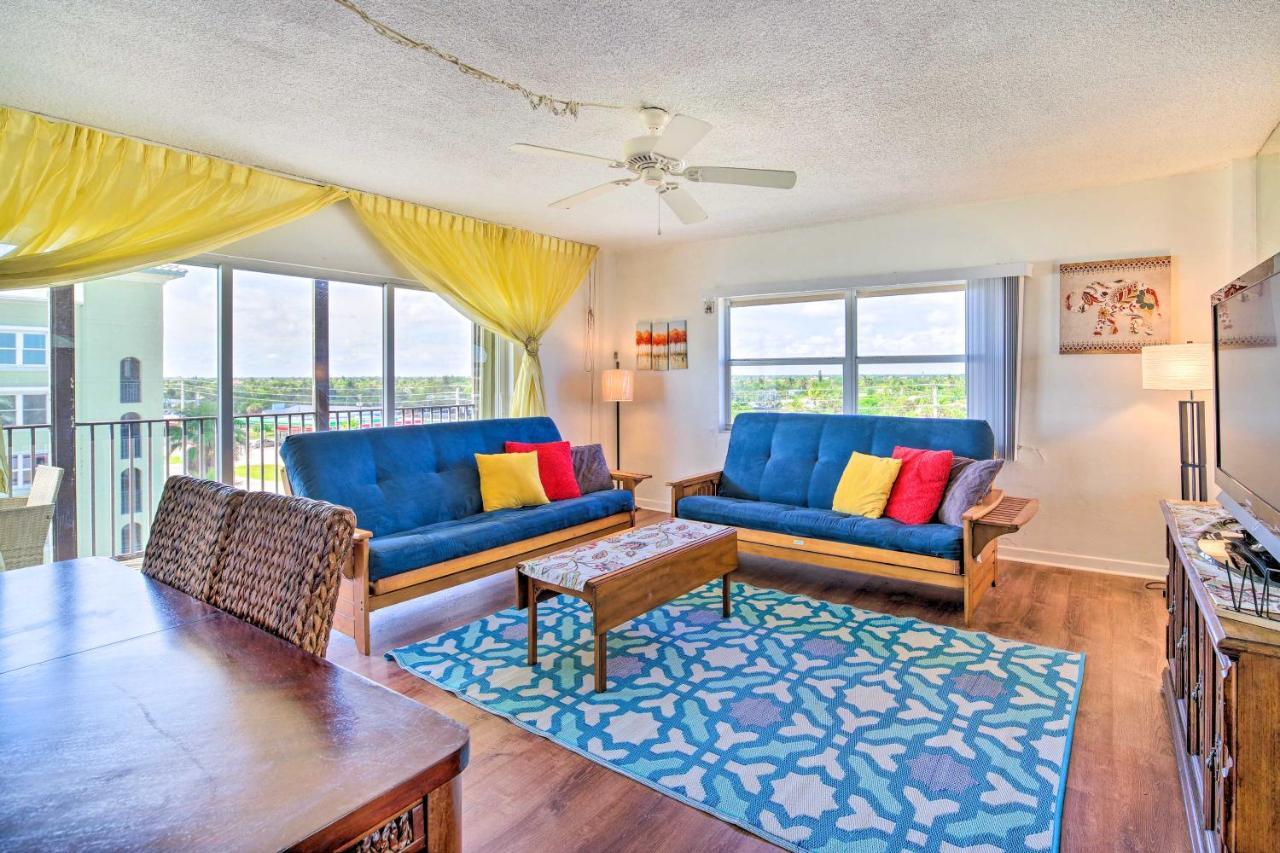 Pet-Friendly Satellite Beach Condo With Balcony! エクステリア 写真