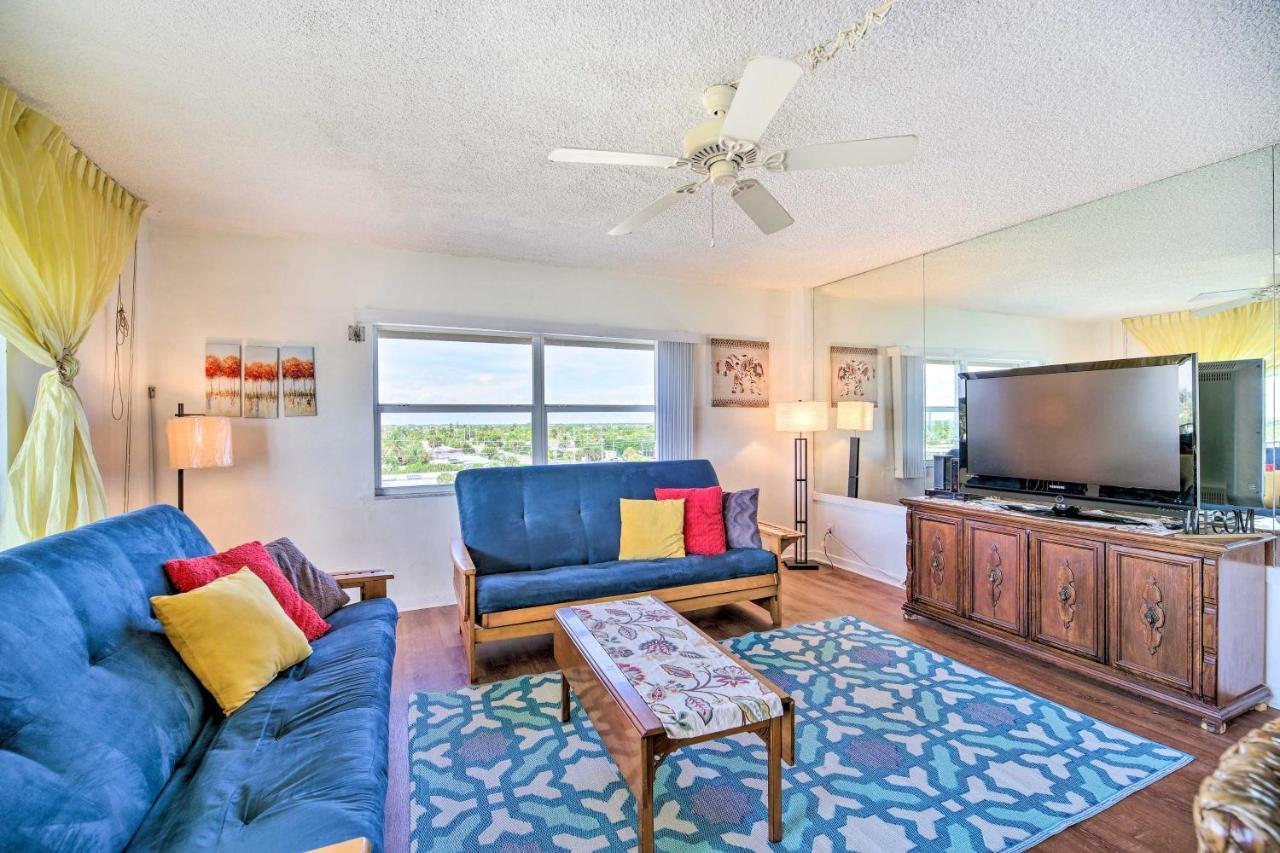 Pet-Friendly Satellite Beach Condo With Balcony! エクステリア 写真